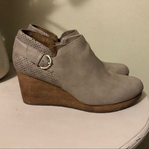 Dr Scholl’s Wedge Ankle Boots Size 11 Like New